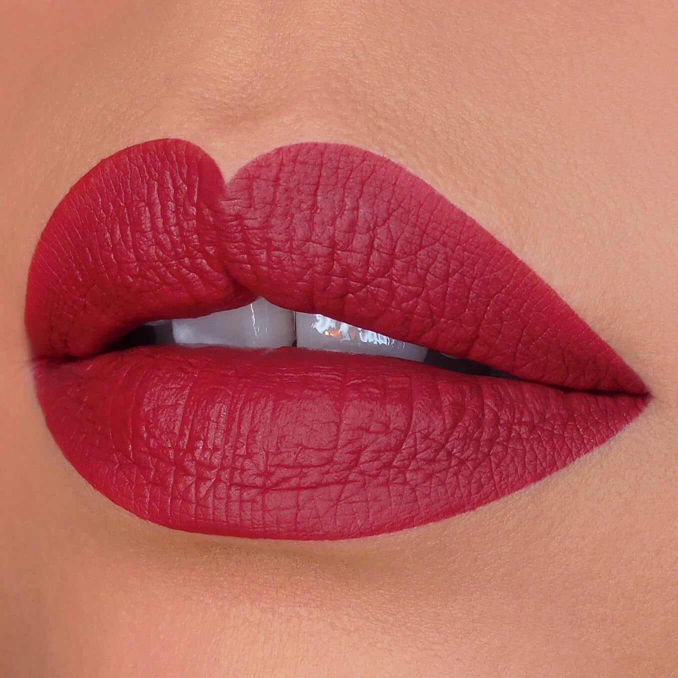 NYX Matte Liquid Lipsitck Lingerie XXL أحمر شفاه سائل مطفي من نيكس
