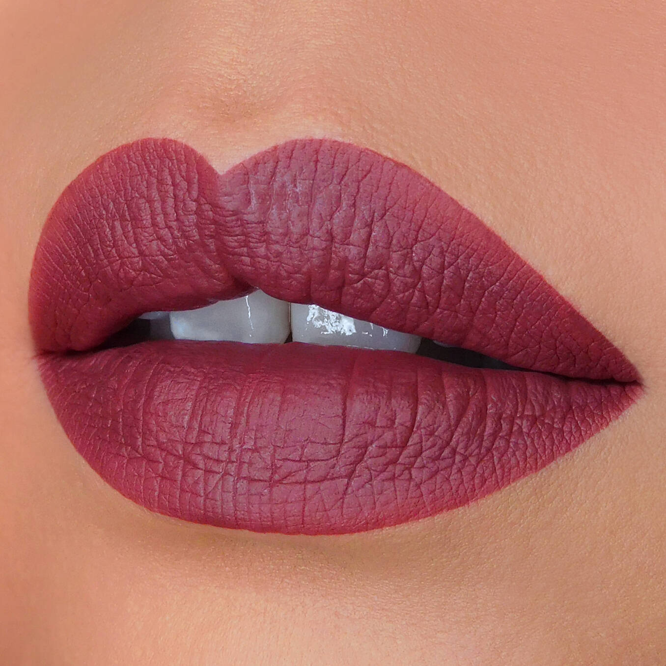 NYX Matte Liquid Lipsitck Lingerie XXL أحمر شفاه سائل مطفي من نيكس