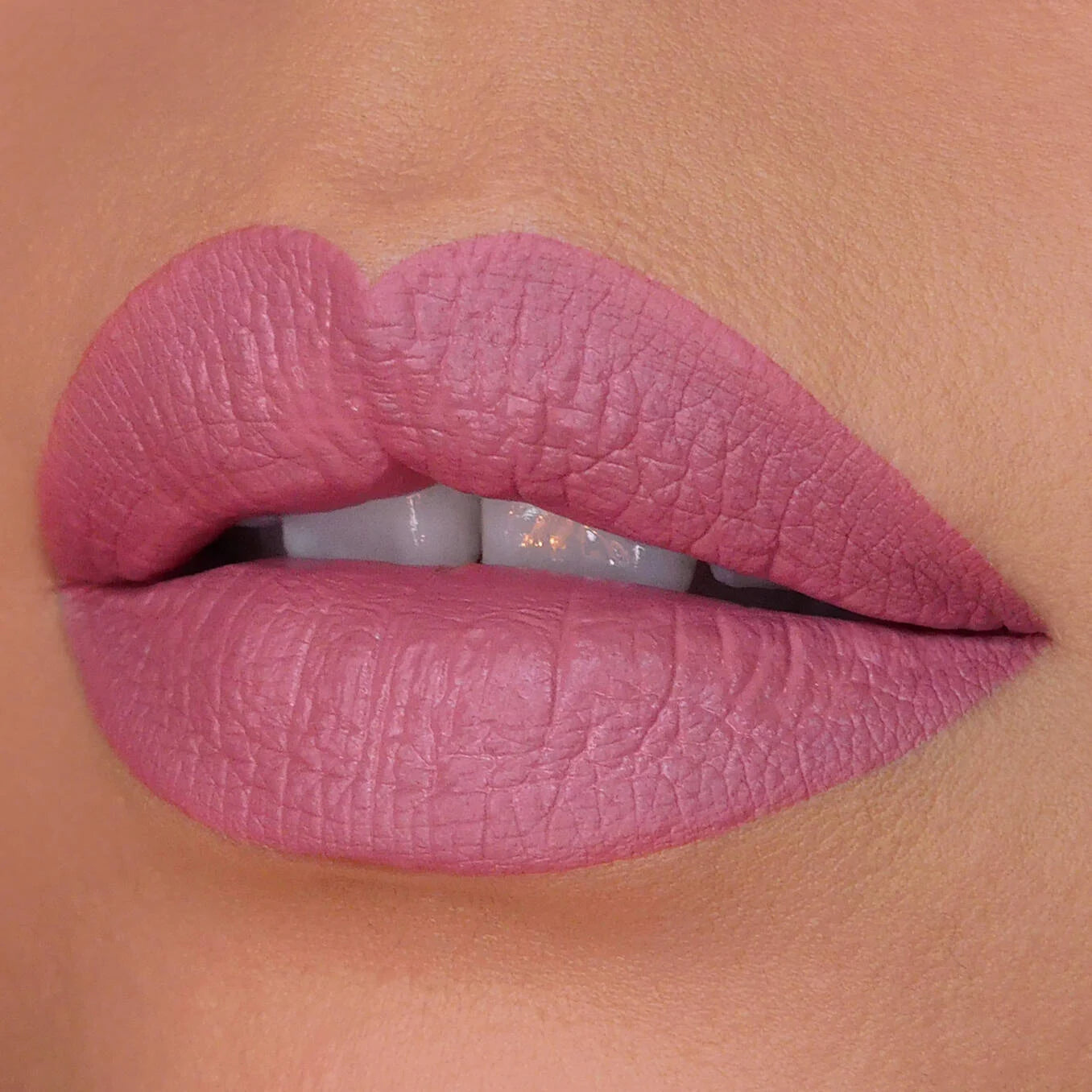 NYX Matte Liquid Lipsitck Lingerie XXL أحمر شفاه سائل مطفي من نيكس