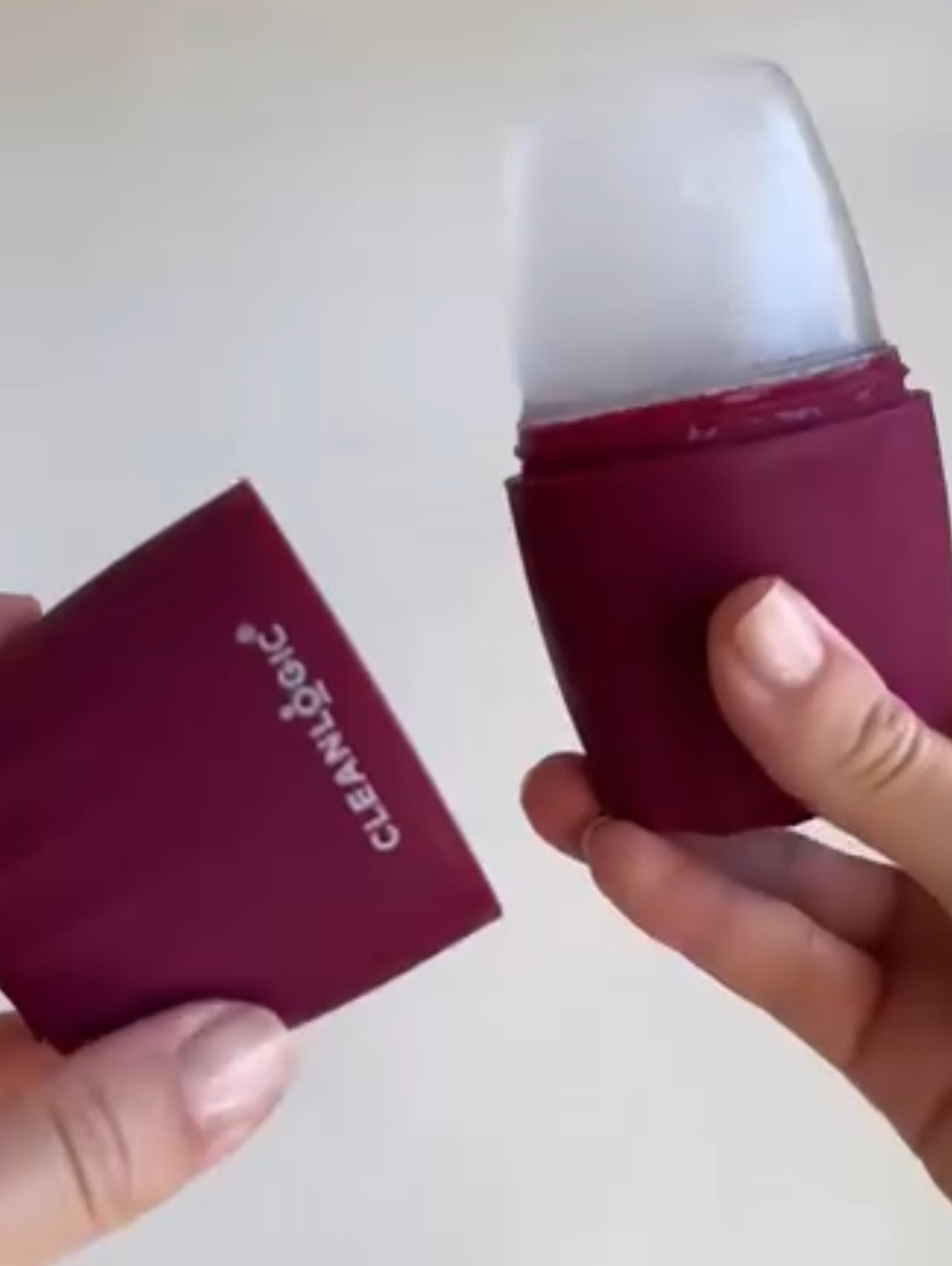 Cleanlogic Facial Ice Roller اداة المساج بالتبريد من كلين لوجك