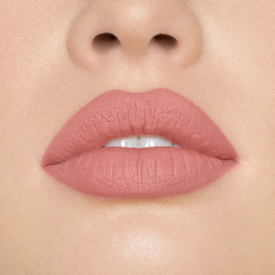 KYLIE JENNER Matte Lipstick & Lip Liner مجموعة أحمر الشفاه من كايلي جينير