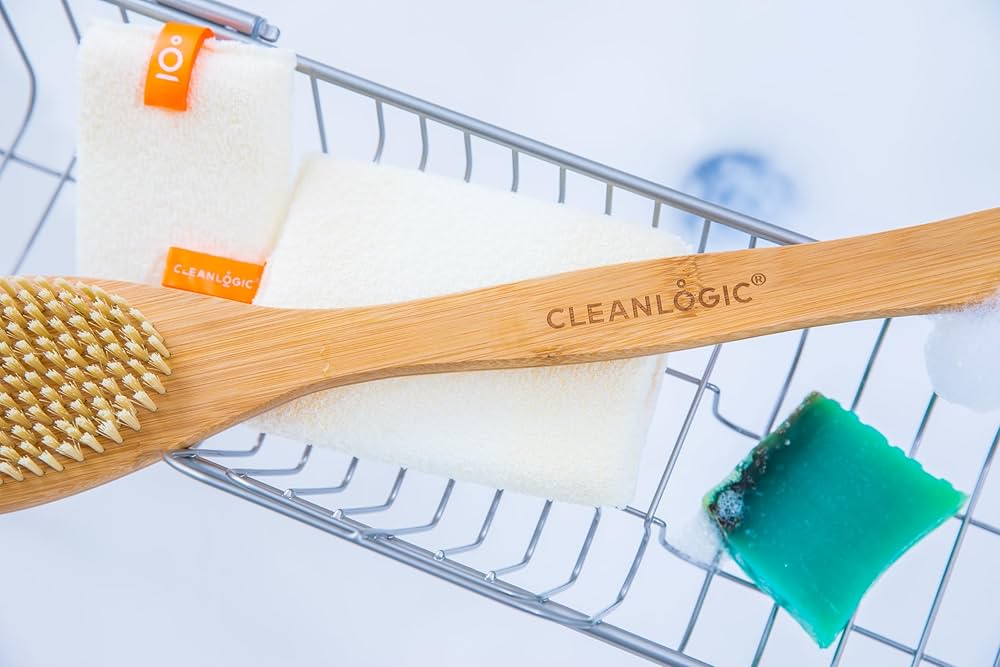 CLEANLOGIC Sustainable Bamboo Body Brush - Bamboo Handle فرشاة الجسم من الخيزران