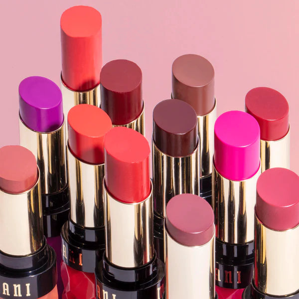 MILANI Fetish Shine Lipstick أحمر الشفاه اللامع من ميلاني