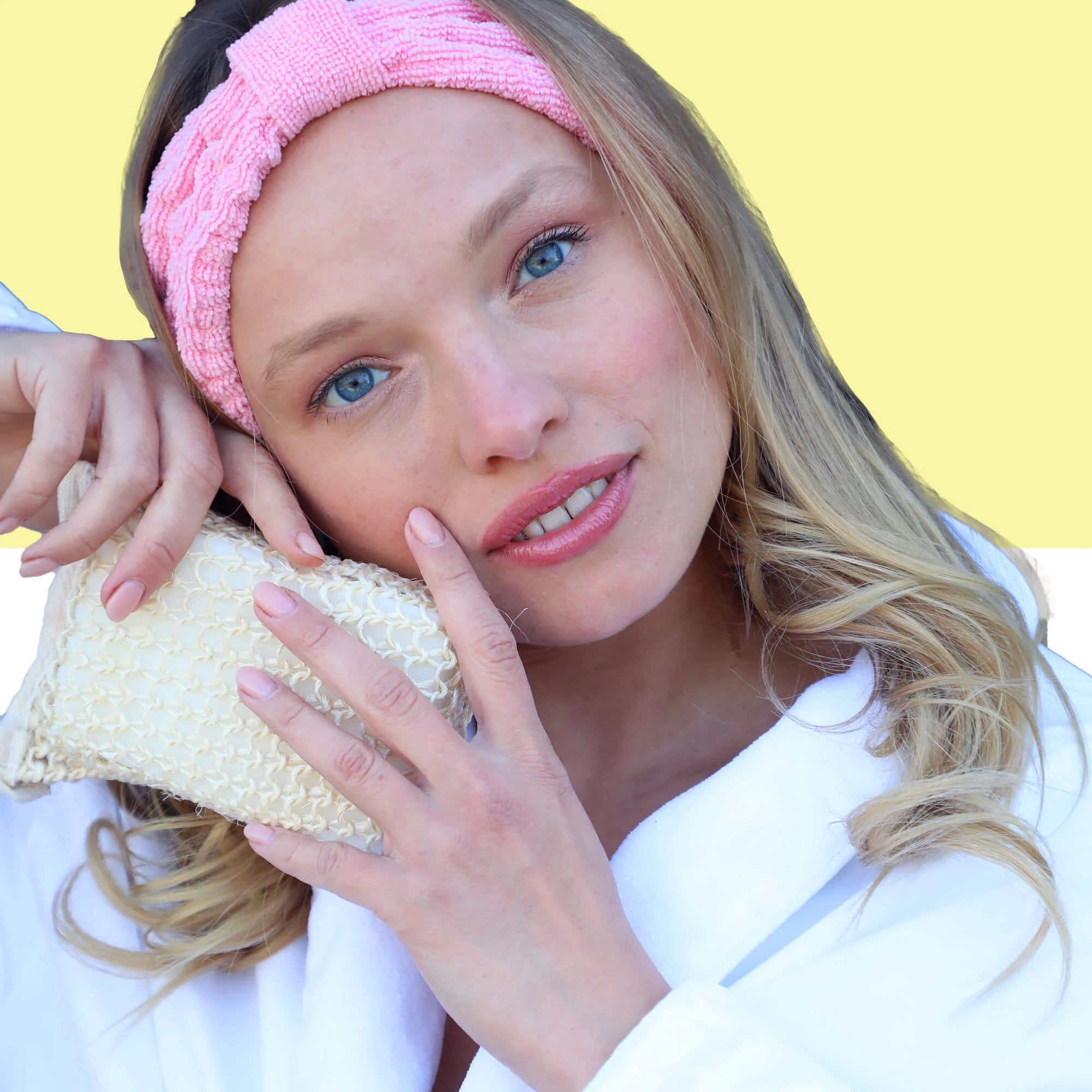 AFTER SPA Exfoliating Scrubber فرشاة التقشير من افتر سبا