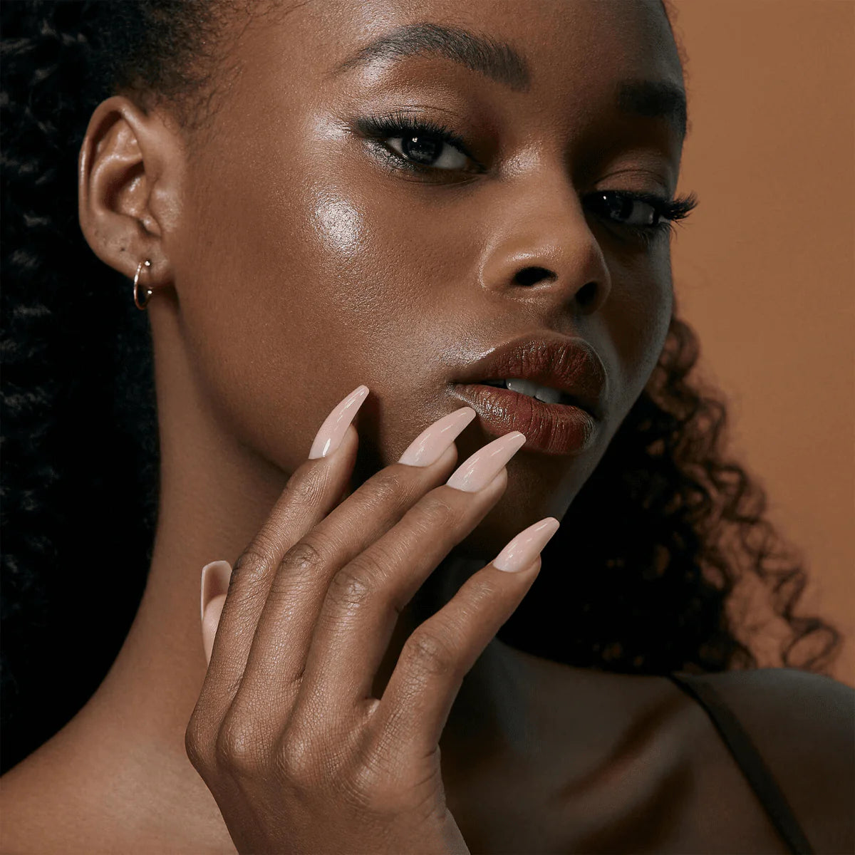 KISS Bare But Better L 28 Nails Glue Included BN03 (Nude Glow)