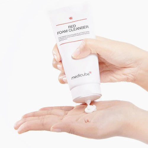 MEDICUBE RED FOAM CLEANSER 2020 غسول رغوي بالساليسيلك اسد من ميدكيوب