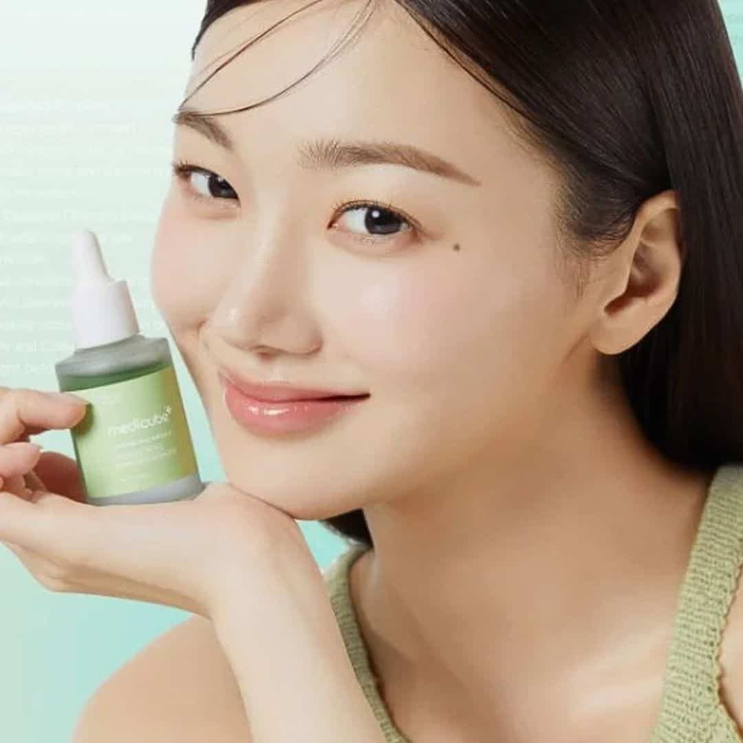 MEDICUBE Exosome Cica Serum سيروم الإكسوسوم والسيكا المهدئ للبشرة من ميديكيوب