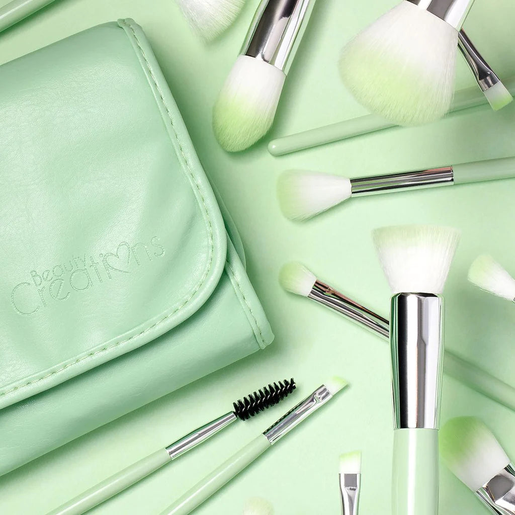 BEAUTY CREATIONS Lime Party 24 Pc Brush Set مجموعة فرش المكياج ٢٤ قطعة