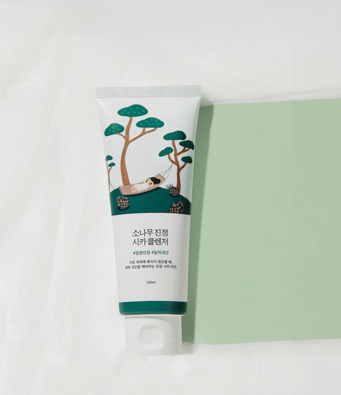 ROUND LAB pine calming cica cleanser غسول السيكا المهدئ من راوند لاب